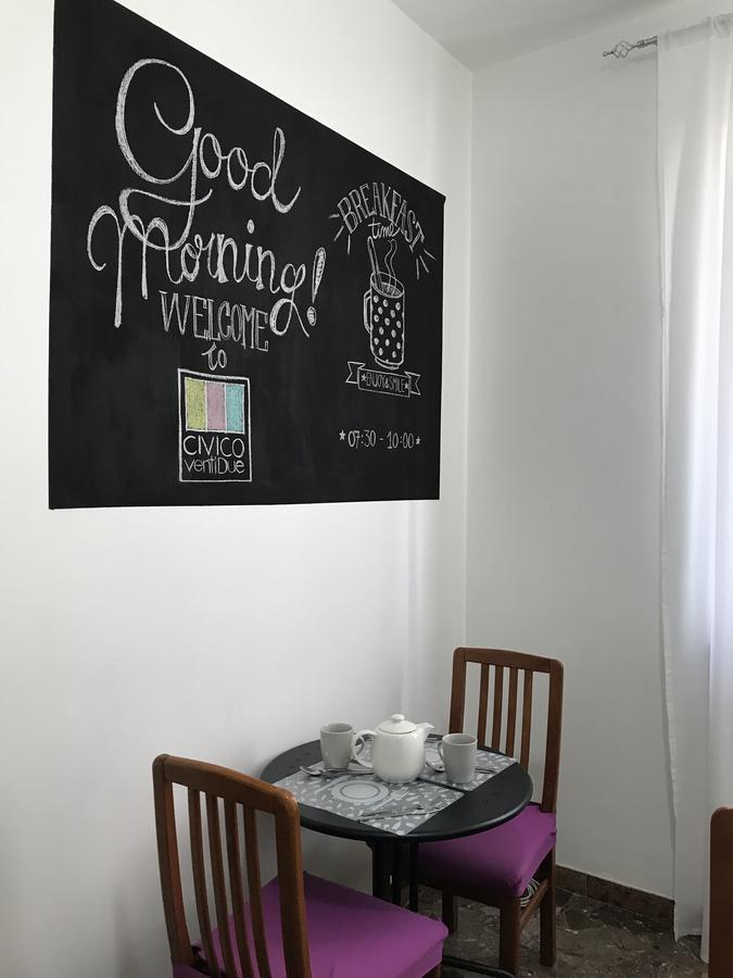 B&B Civico22 Чивитанова-Марке Экстерьер фото